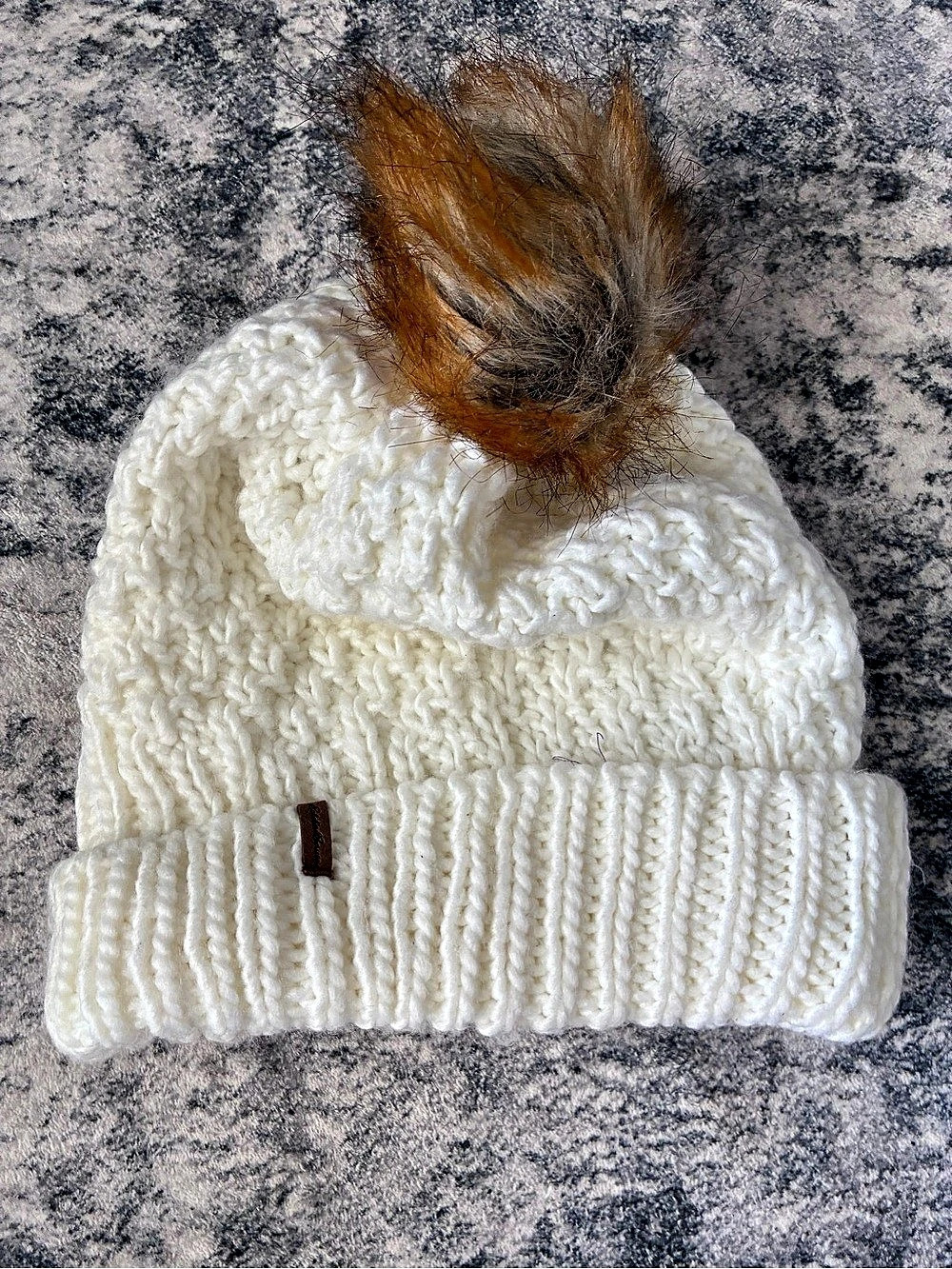 Eddie Bauer White Knit Pom Beanie Like New